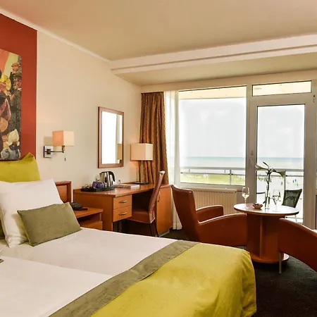 Noordzee Hotel 3*