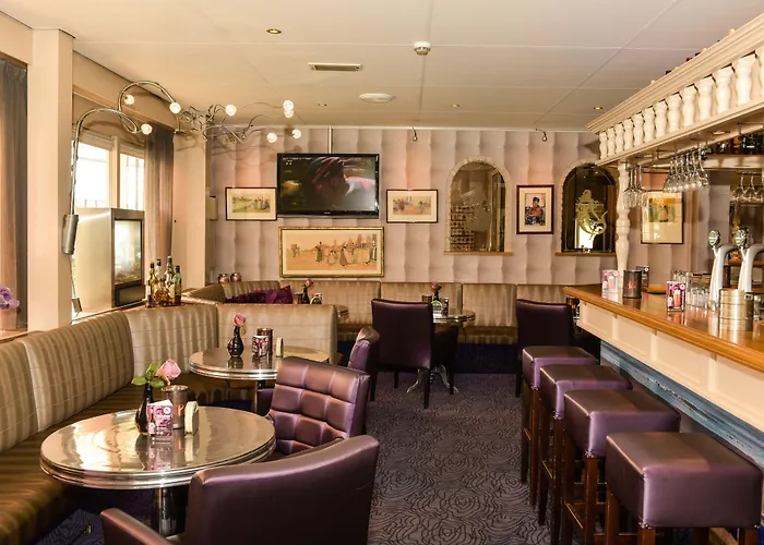 호텔 누르드지 3*